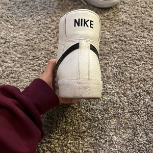 Nike blazer kids size 3.5 US